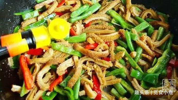 夏天适合吃应季蔬菜,下饭又营养,两碗米饭不够吃