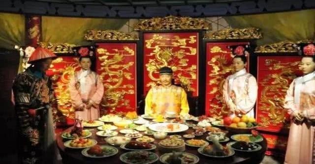 喜欢|皇帝想多吃几口自己喜欢的菜有多难?老祖宗规矩这一关他就过不了