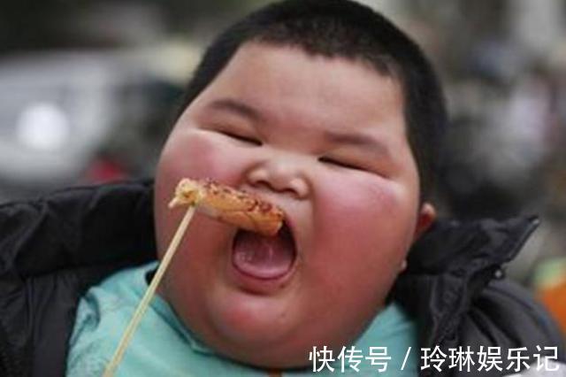 白胖|奶奶带9个月的小孙子,养到30来斤见人就炫耀,妈妈却愁眉不展