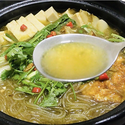 泡椒酸菜咸鱼煲