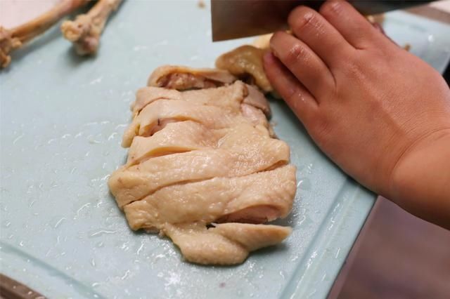 春天吃不够的鸡腿做法，爽滑不油腻，没骨头全是肉，好吃到家了
