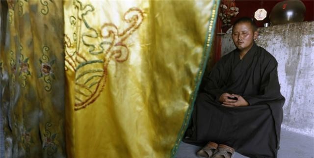 度日|80后居士独守深山古庙6年,靠香火钱度日,最少时一个月仅40元