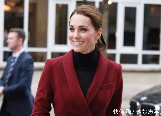 40多岁女人都该有件红色大衣,学凯特王妃这么穿,优雅到骨子里