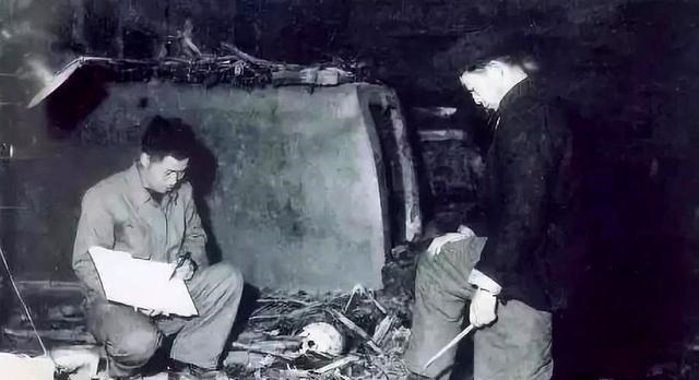 张琼华!郭沫若做过哪些奇葩事与鲁迅对骂,自比天狗,还有一件让人不齿!