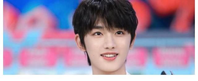 《快乐大本营》恢复录制，占用图书馆引争议，丁程鑫被曝退出录制