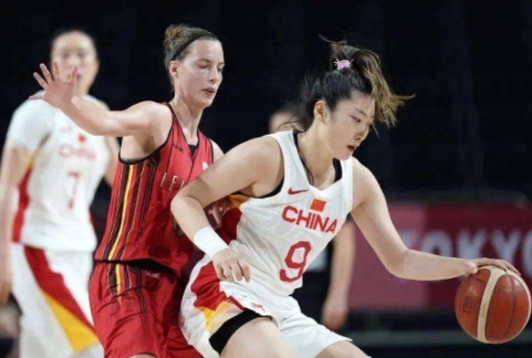 世预赛|女篮世预赛大胜法国33分!全员出彩2将表现满分,内外线无懈可击