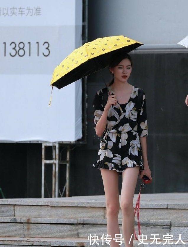 人靠衣装马靠鞍，学会搭配衣服，至少年轻十岁