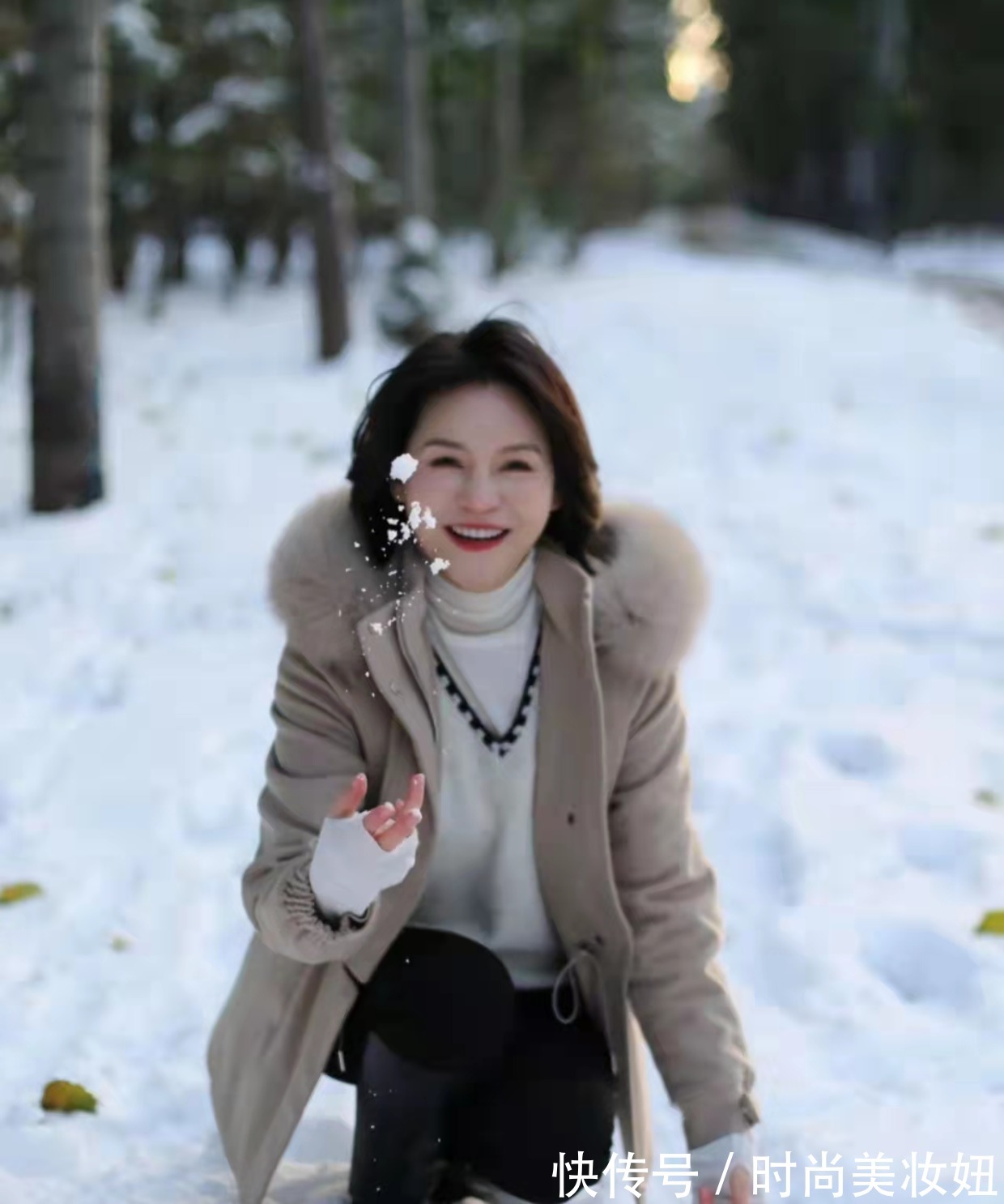 浅色系 50岁穿羽绒服也可以很洋气,看这位素人姐姐,保暖又减龄