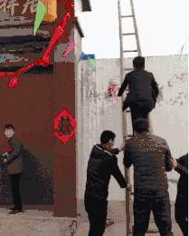 |搞笑GIF：好玩是好玩 就是有点费舌头