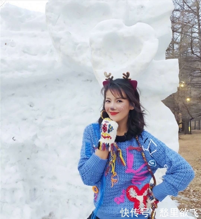 优雅|女人过了35岁,剪短发减龄还不够,烫这几款发型更显优雅年轻