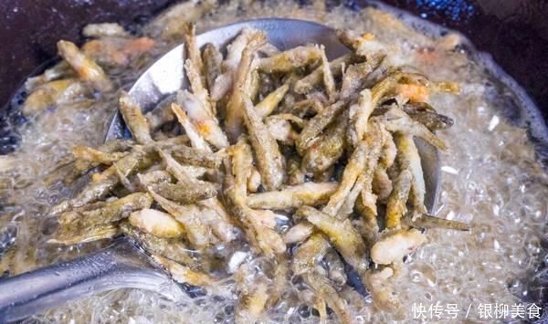 河里这种“虎皮纹”小鱼,煮汤比鲫鱼鲜美,如今几乎绝迹