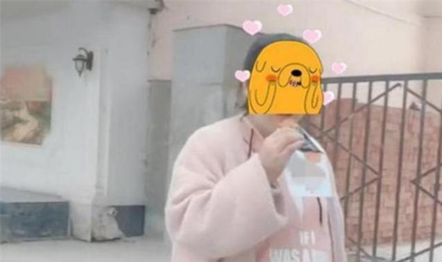 小张|宝妈下楼“拿快递”,久久不归丈夫起疑,找到了人后哭笑不得