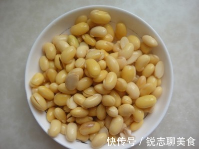 朋友们|做豆浆，豆子泡好别直接打！大厨教你一招，豆浆香浓细腻，特好喝