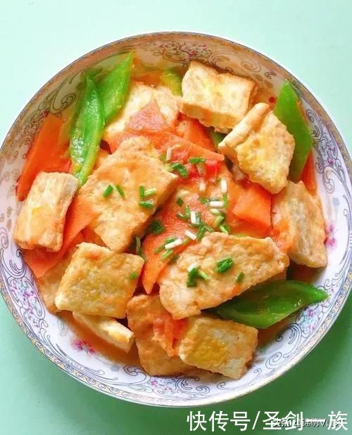 年夜饭菜谱，中国人过年必吃的24道如意菜，寓意阖家团圆美满