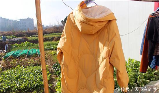 水洗过的羽绒服羽绒总是成坨?学会一招,羽绒快速蓬松起来