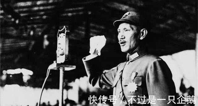 蒋介石@鲁迅骂人无数却从不评价蒋介石,鲁迅逝世后,蒋介石送他6个字!
