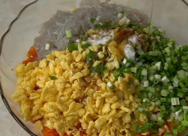 胡萝卜这吃法真过瘾，不烫面不发面，层层包着馅料，比包子还香