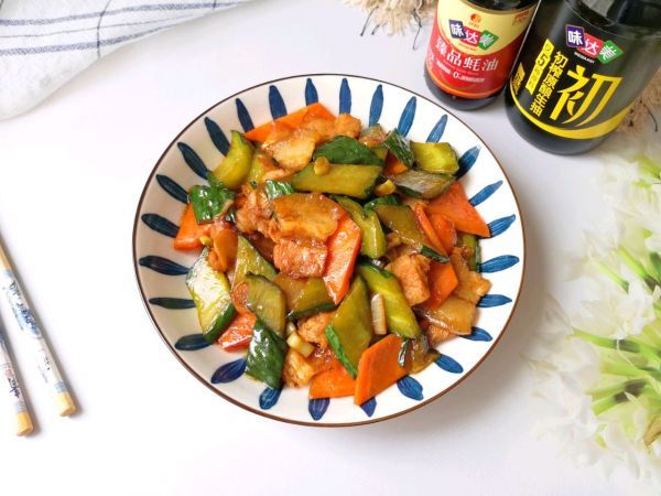 五花肉炒黄瓜