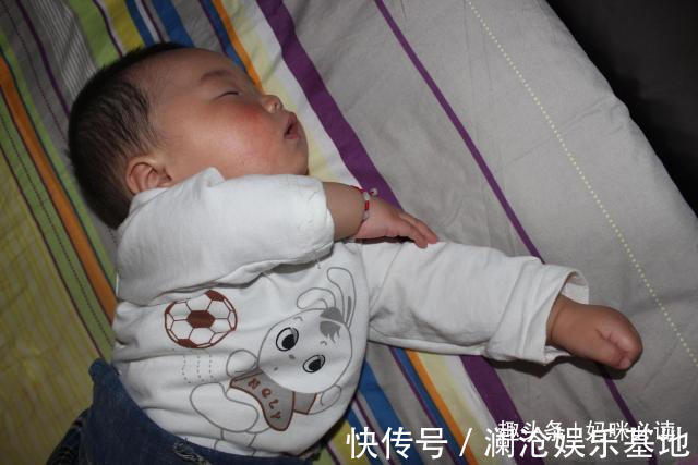 宝宝|90后宝妈趁孩子熟睡,出门“臭美”,回来后发现孩子永远闭上了眼