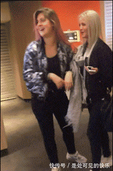 |搞笑GIF趣图:劈叉我见多了,但是这样的真没见过