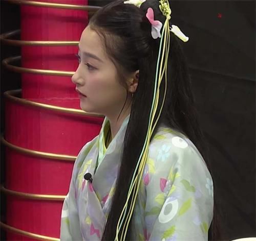 直播|王牌6直播的怼脸拍,华晨宇皮肤好,关晓彤侧颜美,看到唐嫣:颜值真能打