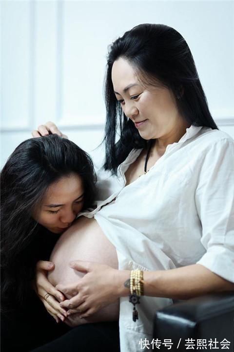 适龄|“儿媳生娃我也想生”,47岁高龄产妇已当奶奶,却执意生下双胞胎