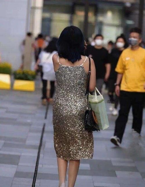 气质 瑜伽裤的打扮气质减龄又洋气，也可以很仙气，优雅气质尽显