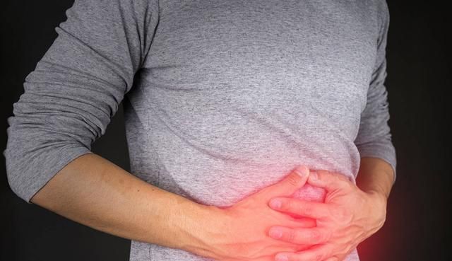 胃痛|山东一男子坚持吃“花生米”养胃,2个月后,身体有了什么变化?