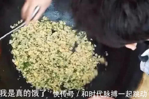 《向往的生活》总导演爆料黄磊做饭之前，组里会把菜先炒一遍