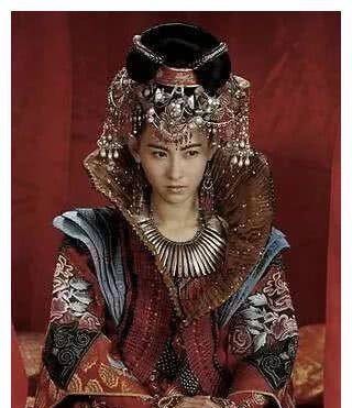 皇后|哲哲皇后都得不到的至尊称号，皇太极却给了一个早逝的妃子，原何