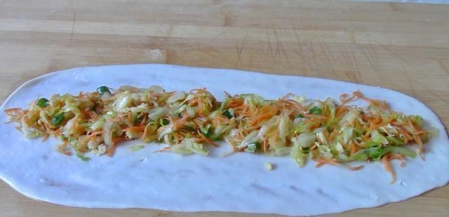 餡餅又出新做法,不發面不燙面不搟皮,皮薄如紙,涼了也不硬