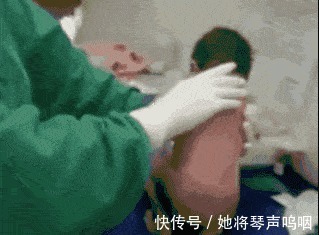 被子|婴儿总喜欢蹬腿,妈妈担心是缺钙,医生别急!这些原因重视一下