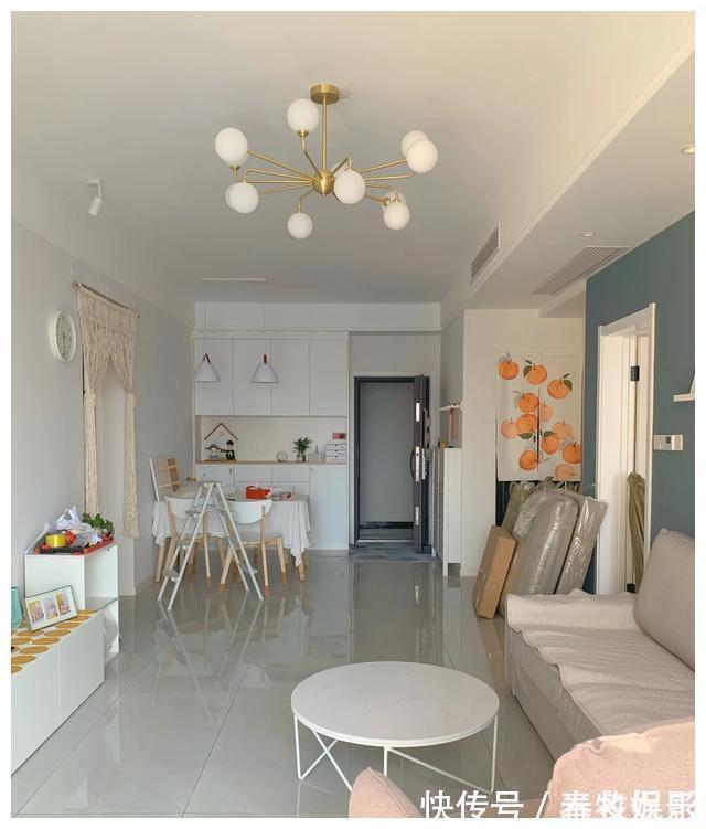 背景墙|她家80平米,还没入住就吸引了一帮邻居参观,简洁大方,太舒服了