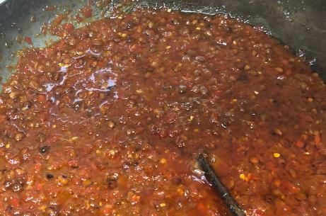 老辈人做黄豆酱，不晒不发酵，当天就能吃，做法简单更实用