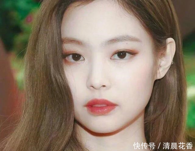 花瓣唇|女生的6种基础唇形花瓣唇最甜美,圆唇不能素颜,第三种最好看