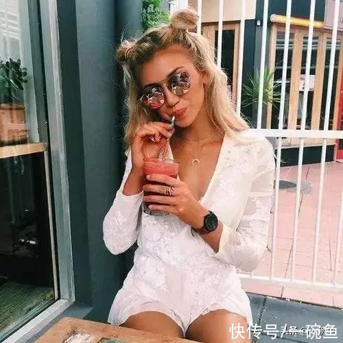 双丸子头|「丸子头」扎不好？还显脸大？学会这几个扎发小技巧立刻脸小一圈