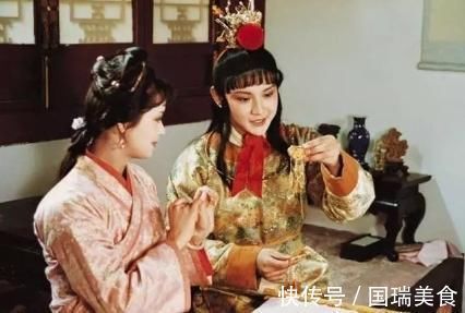 讽谏#家有贤妻美妾,贾宝玉为何还离家出走?七个字说出薛宝钗的不堪