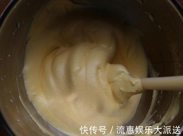 不会做奶油杯子蛋糕全蛋打发有技巧，注意1点小白也能成功