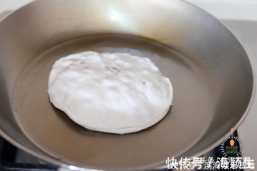 早餐饼不用面，不用包，一分钟一个，比馅饼简单，女人吃最养颜！
