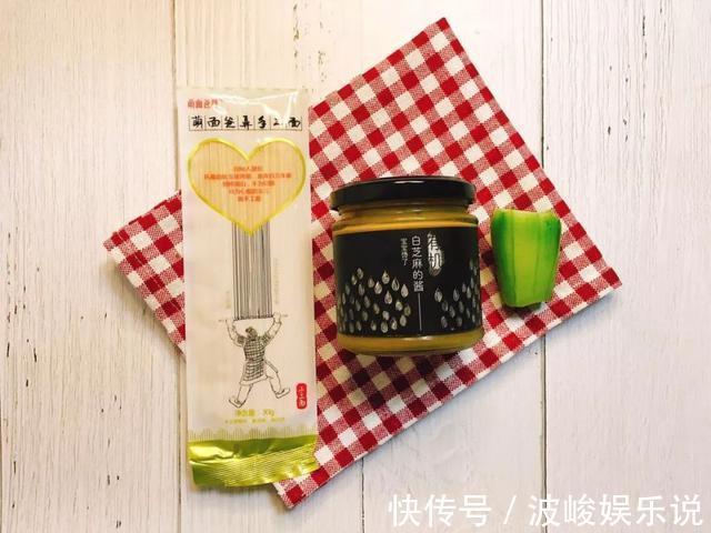 辅食|补钙食材排名第一的原来是它!十分钟给宝宝做出来一道高钙辅食