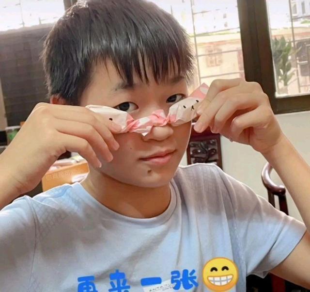 恩师|老父亲太为红姐操心!恩师带全红婵回家过节,红姐帮厨师母做糕点