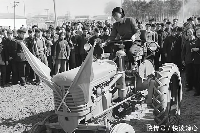 晚年|人民币上女拖拉机手原型,真正妇女能顶半边天,晚年才知是自己