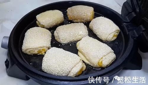 面粉别烤面包了，锅里烙一烙，个个松软香甜，保证全家都爱吃