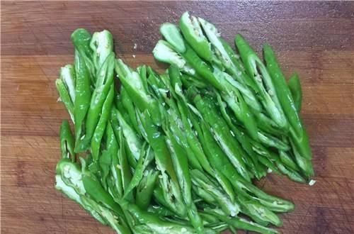 胶原蛋白|秋冬进补常食它，一整碗胶原蛋白，皮肤紧致有弹性，90%人不懂