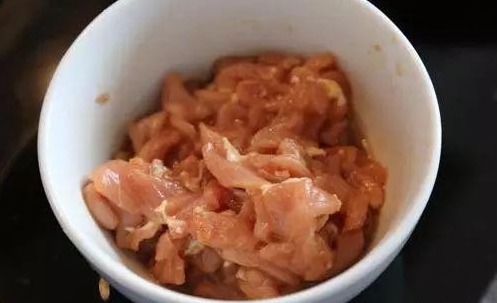 技巧|无论炒什么肉,谨记这4个小技巧,炒出来的肉,绝对又嫩又入味