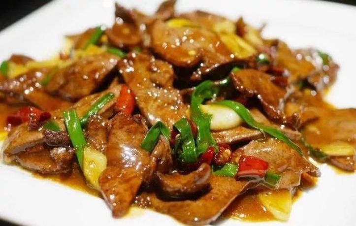 洗猪肝只用水洗，难怪做菜难吃！教你一个好方法，猪肝干净做菜香