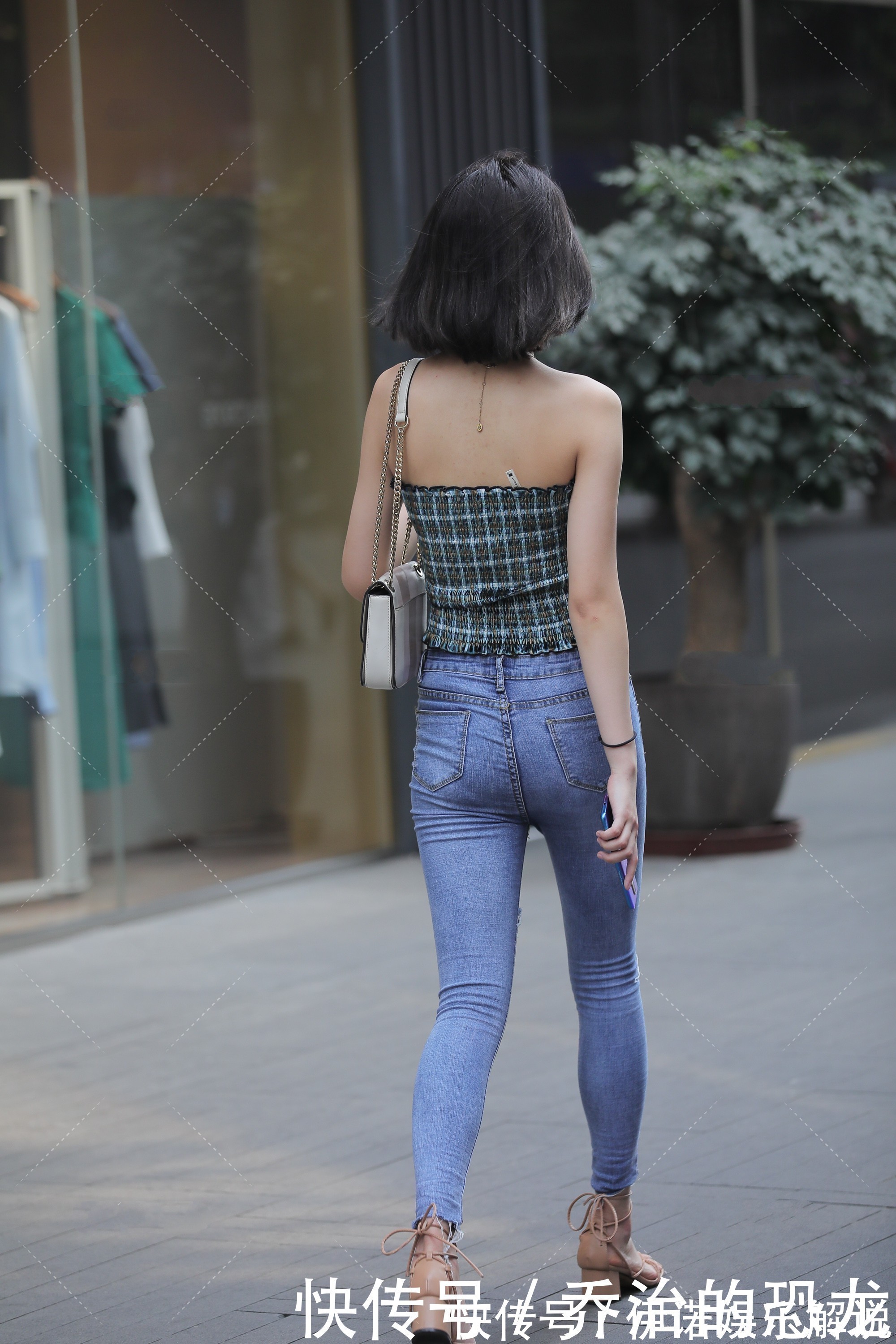 高跟鞋 蝴蝶结鞋带的设计元素,柔美知性,展示多变的自己