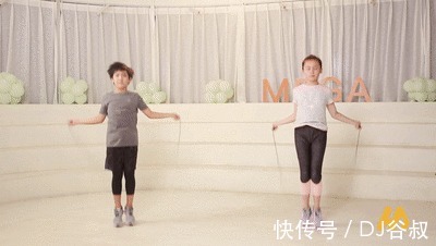 强身健体|为长高,妈妈每天逼女儿跳绳3000个,跳出骨骺炎后,妈妈自责不已