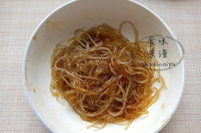 包菜炒粉条,很多人第一步就错了,大厨教你一招,营养下饭不起坨