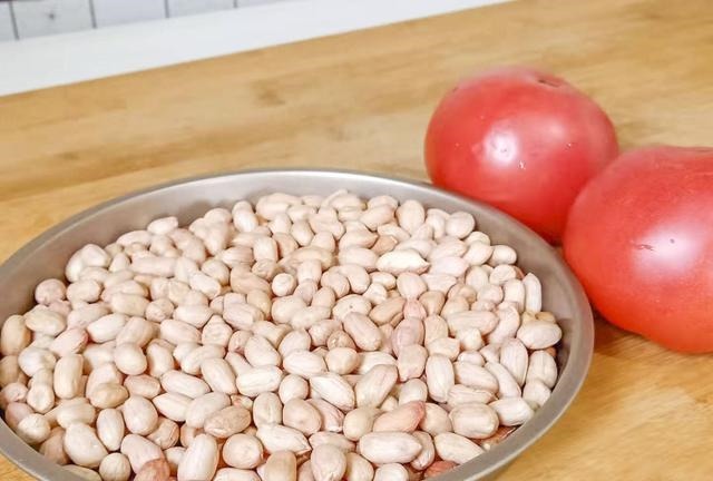 花生米还可以这样做,香酥暄软又多层,外面花钱学不到,太香了!